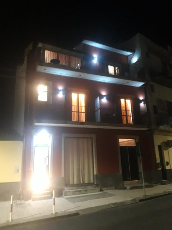 Bed & Breakfast Dietro Le Mura Aci Castello Buitenkant foto