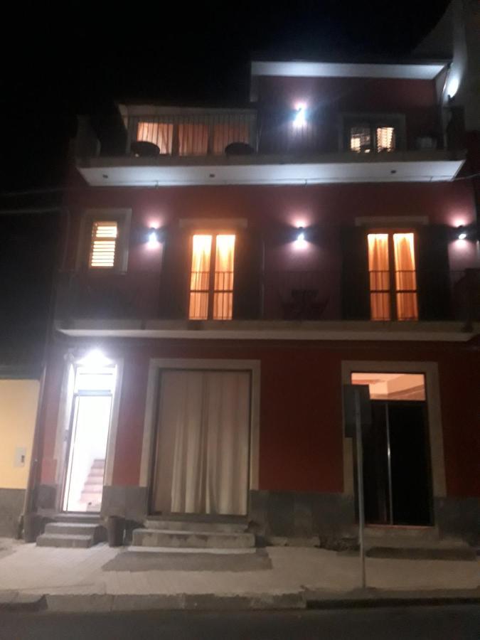 Bed & Breakfast Dietro Le Mura Aci Castello Buitenkant foto