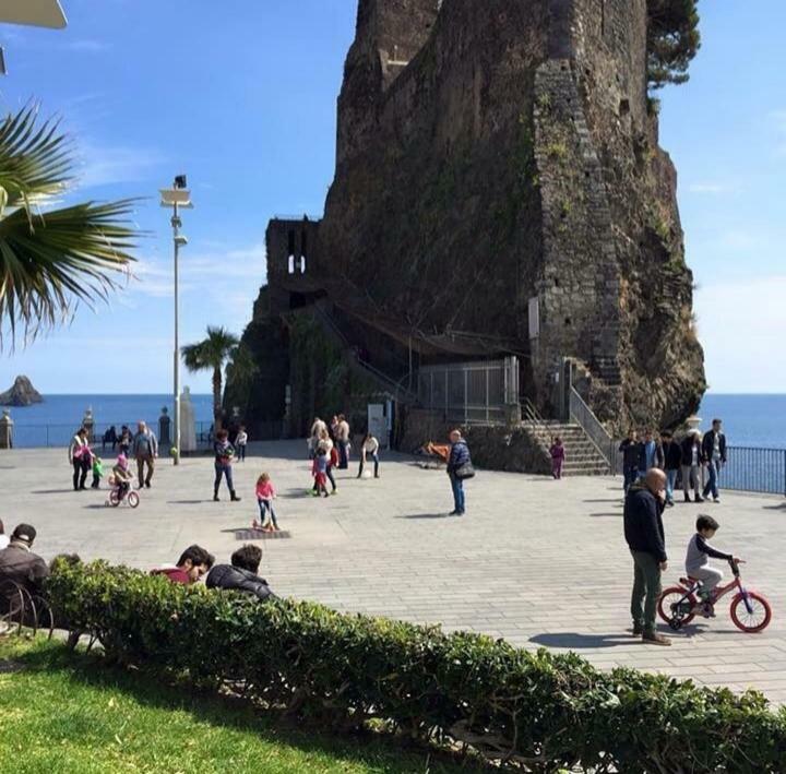 Bed & Breakfast Dietro Le Mura Aci Castello Buitenkant foto