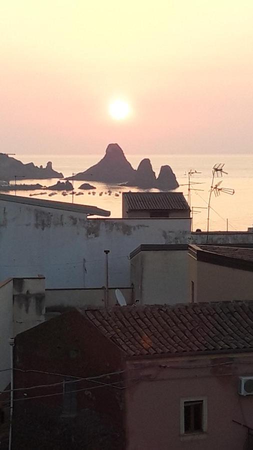 Bed & Breakfast Dietro Le Mura Aci Castello Buitenkant foto
